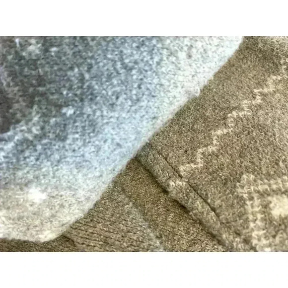 Christian Siriano Snowflake Mock Neck Sweater Women’s Size M Gray Holiday Party - Picture 6 of 7